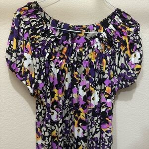 Floral Blouse with cute collar detailing